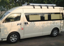 8 seater toyota commuter grand hiace imported mini van hire in delhi india